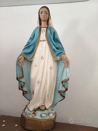 Statue sacro cuore e madonnina