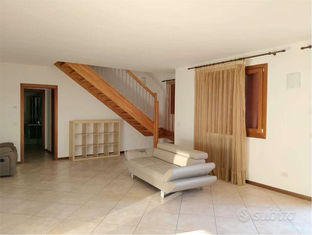 Appartamento trilocale duplex - Eraclea