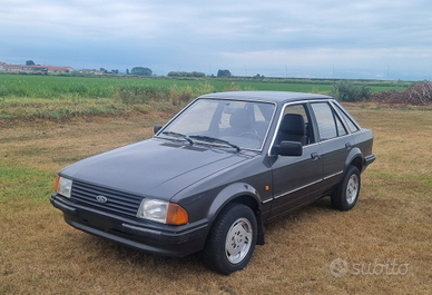 Ford escort 1.3 gl