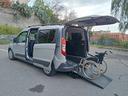 ford-tourneo-connect-pianale-ribassato-con-rampa-d