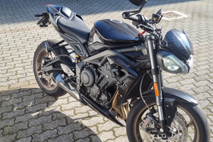 Triumph street triple rs