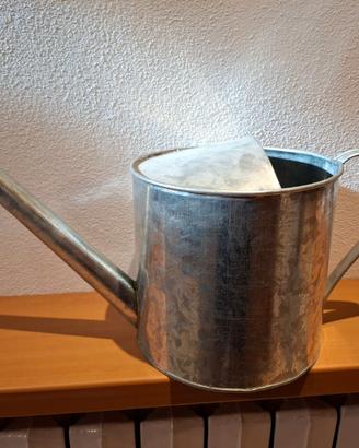 Annaffiatoio in lamiera zincata