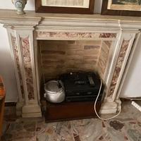 Cornice in marmo per camino