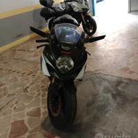 Suzuki GSX R 1000 k7