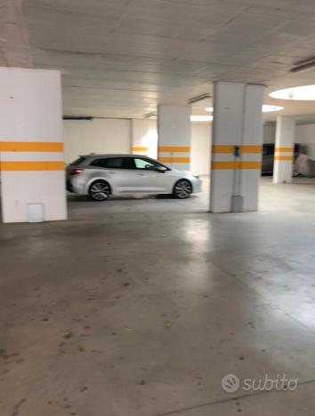 Parcheggio/autorimessa