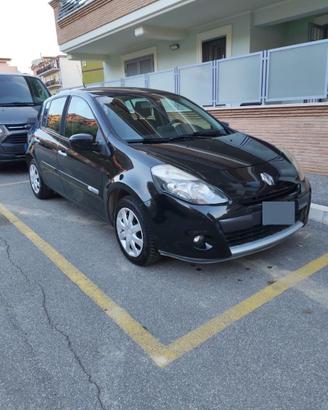 Renault clio serie 3  1.5 diesel ok neopatentati