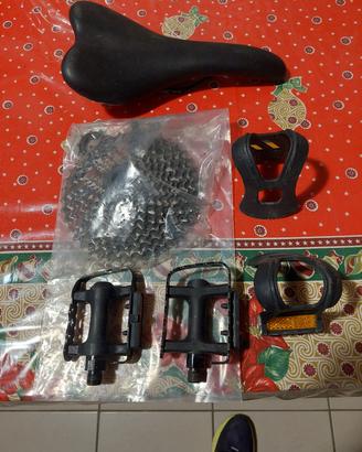 sella velo,  pedali e puntali per bici