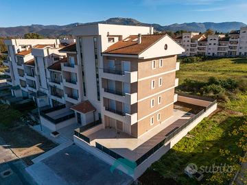 Palestrina: appartamento con box auto e cantina