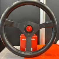 Volante cavallino momo