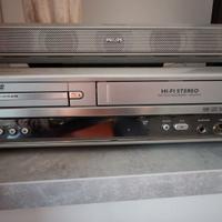 Lettore DVD, CD, FM, videocassette, con due casse