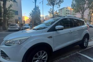 Ford kuga con gancio traino