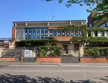 Immobile di 299 m² a Sesto San Giovanni