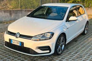 VW Golf VII 1.0 TSI R Line