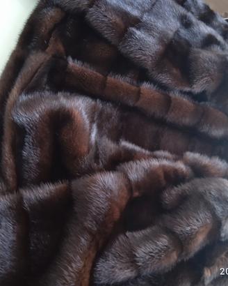 pelliccia di visone femmina