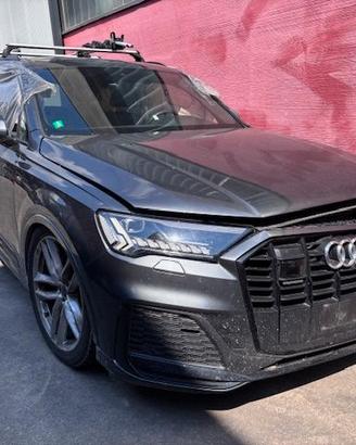 Per ricambi AUDI Q7 2020 Hybrid aut kw 210