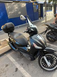 Piaggio Beverly 300 Police