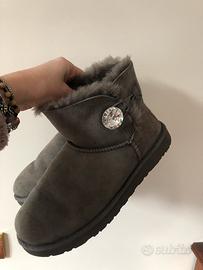 Mini Ugg grigi con dettagli Swarovski