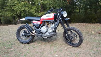 Yamaha scrambler XTZ 750 SUPERTENERE 