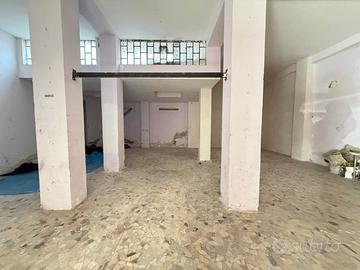 Rif.D06158| negozio siracusa