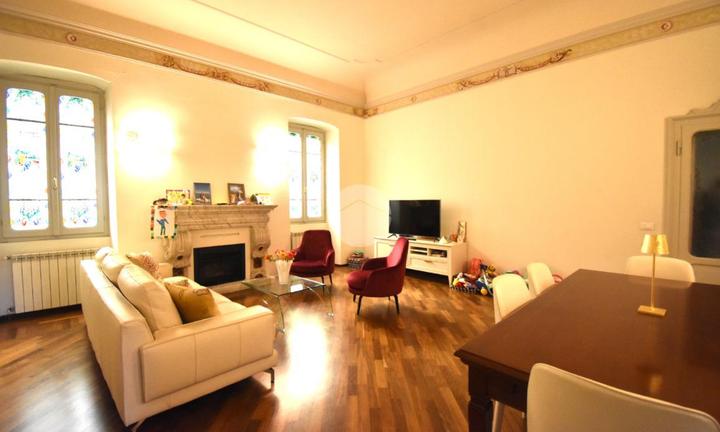 CASA DI CORTE A CASTIGLIONE DELLE STIVIERE