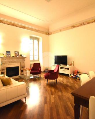 CASA DI CORTE A CASTIGLIONE DELLE STIVIERE