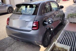  nuova e500 icon berlina 