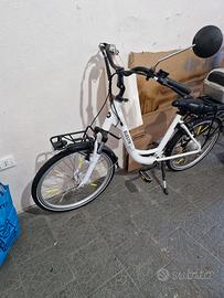 COME NUOVA bicicletta pedalata assistita