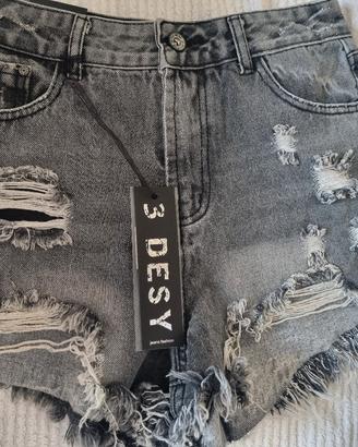 nuove  pantaloni cort
