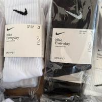 Stock calzini Nike