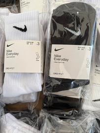 Stock calzini Nike