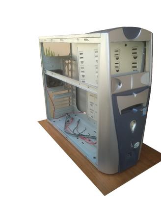 Case Cabinet Torre vintage verticale