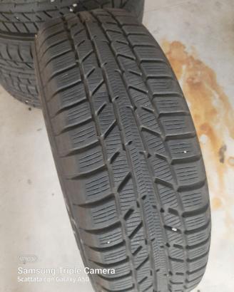 Gomme invernali toyos yaris con cerchi in lega
