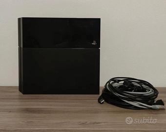 Playstation 4 + 2 controller
