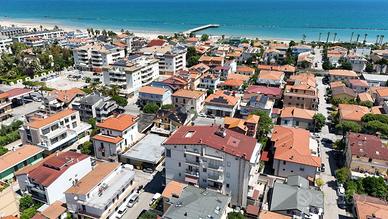 3 LOCALI A ROSETO DEGLI ABRUZZI
