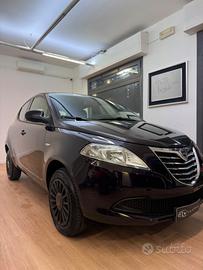 Lancia Ypsilon 0.9 TwinAir 85 CV 5 porte S&S Gold