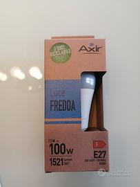 Lampadina E27 luce fredda