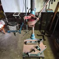 Supporto trapano / flessibile da banco con morsa