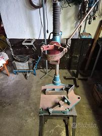 Supporto trapano / flessibile da banco con morsa