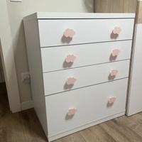 Cómoda infantil blanca con tiradores nube