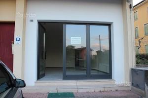 Negozio / Laboratorio Fronte Strada