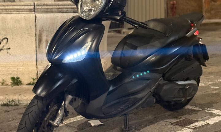 Piaggio Beverly 350 ST 2012