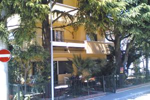 Riccione appartamento vacanze con giardino