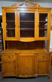 Antica credenza restaurata