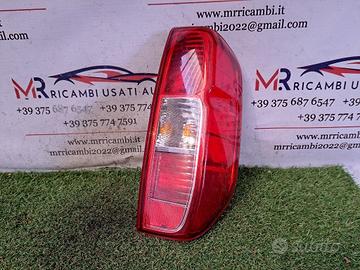 STOP FANALE POSTERIORE DESTRO NISSAN Navara Serie