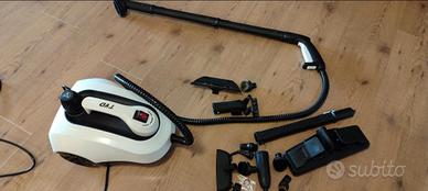 Pulitore a vapore con accessori 