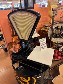 Bilancia Berkel restaurata nera a 2 piatti