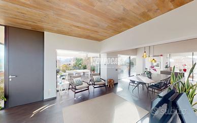 ATTICO ALTA GAMMA CON VISTA MARE