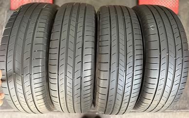 4-Pneumatici 215/65/17 Kumho