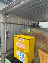 Cisterna 5000 litri con tetto e luci