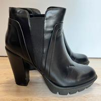 Tronchetto donna Bata